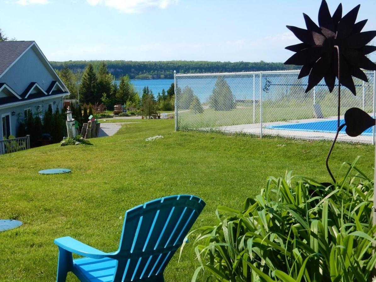 Hotel Waterview On The Bay à Wiarton Extérieur photo