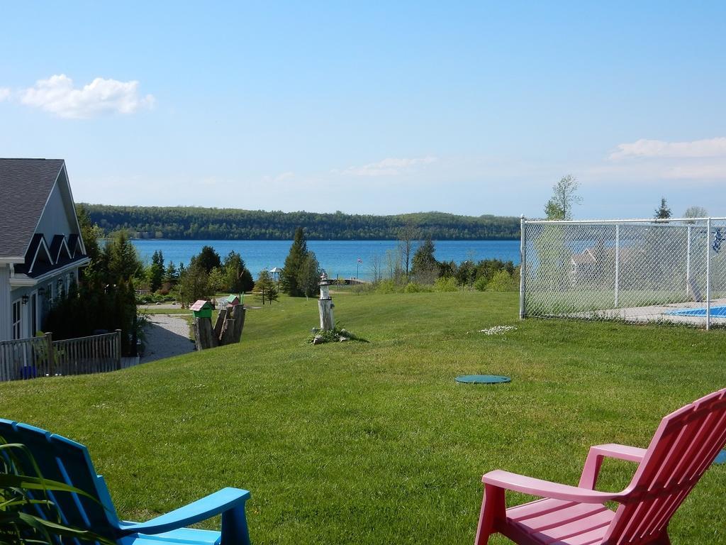 Hotel Waterview On The Bay à Wiarton Extérieur photo