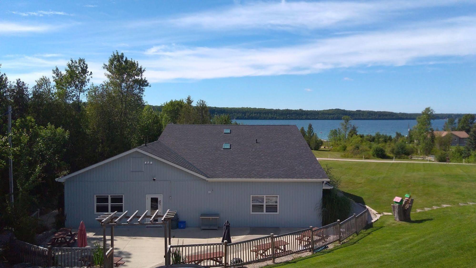 Hotel Waterview On The Bay à Wiarton Extérieur photo